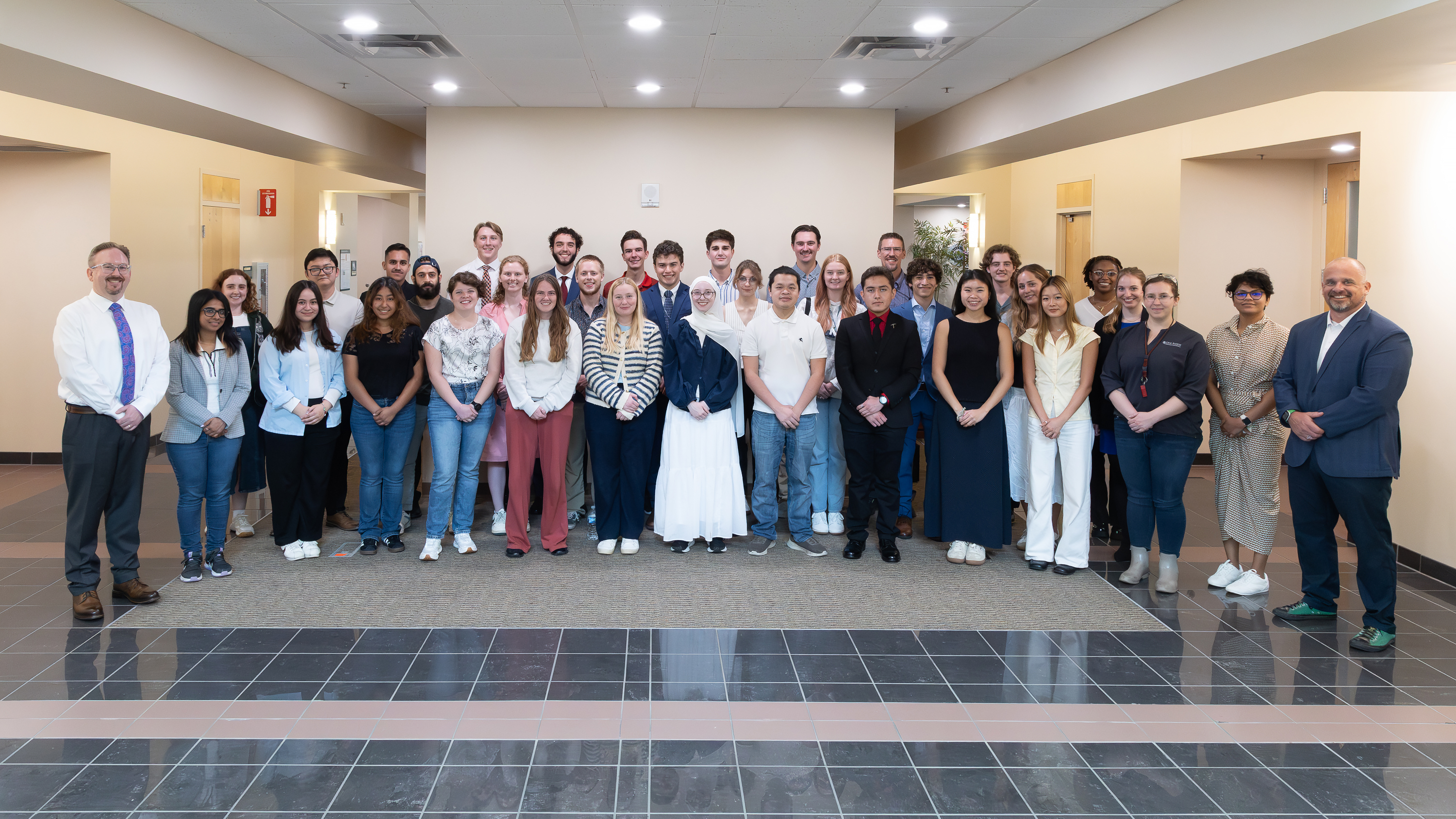 Participants of the HIPPO Conference with Christopher Landers, Director of the Office of Isotope R&D and Production, and Ethan Balkin, Program Manager for Radioisotope R&D and Acting Program Manager for Accelerator Isotope Facilities